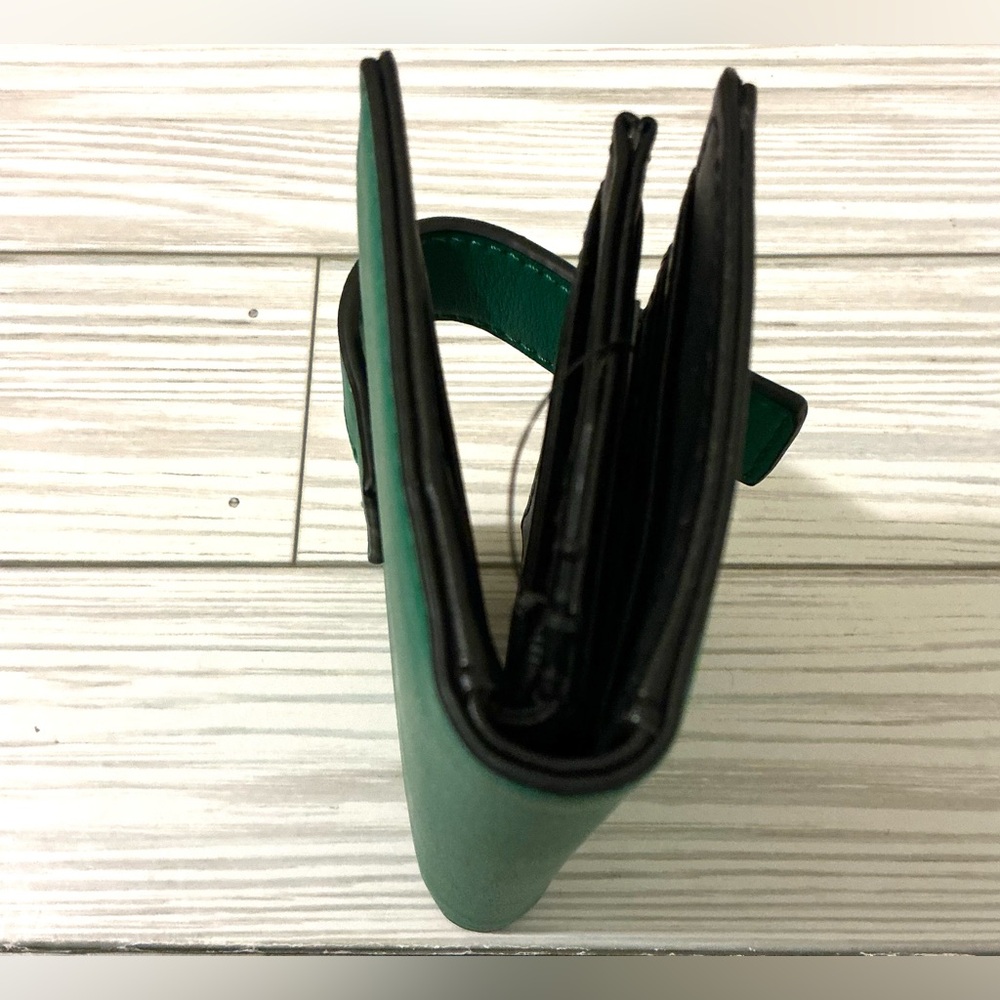 Green Nova Card Case RFID Technology Wallet - Picture 5 of 8